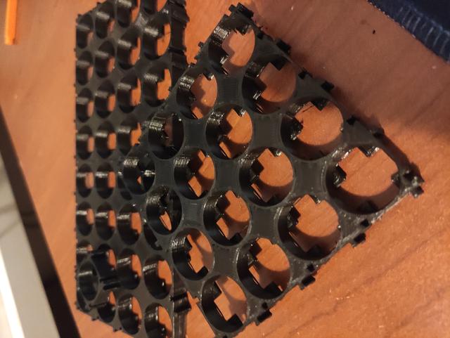IMPROVED 18650 Modular Holder Multi Cell 3D model thumbnail