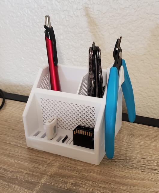 Desktop Organizer (single piece) with clipper hanger 3D model thumbnail