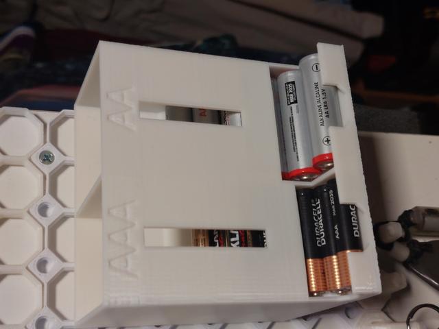 MultiPoint variant of the AA-AAA battery holder. 3D model thumbnail