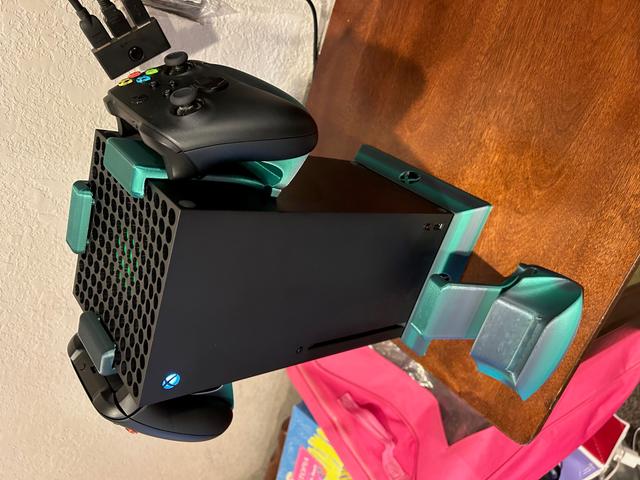 Xbox Series X controller mount 3D model thumbnail