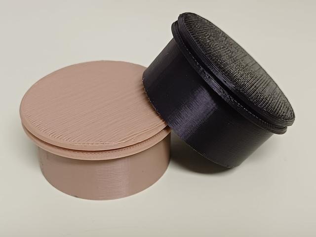 Kinor & Krasnogorsk 16mm bayonet lens cap 3D model thumbnail