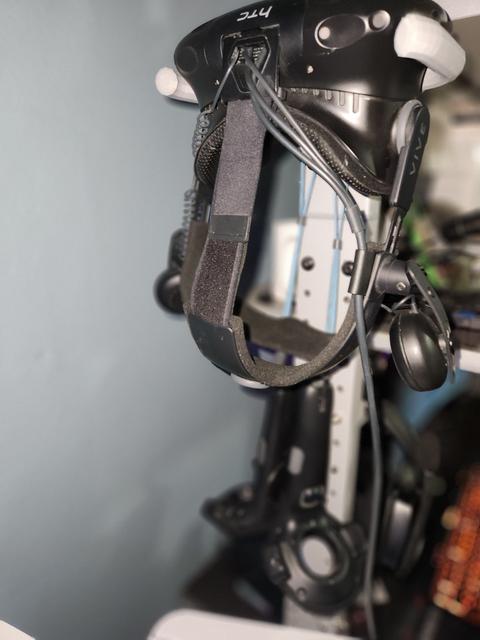 Vive HMD mount for Ikea Jerker desk 3D model thumbnail