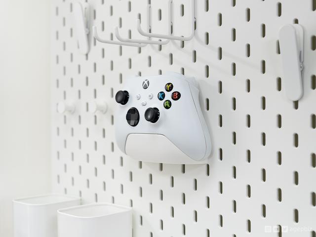 Xbox Controller Stand for IKEA SKÅDIS Pegboard 3D model thumbnail