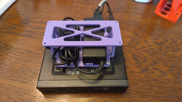 Prodesk/Elitedesk Wall Mount 3D model thumbnail