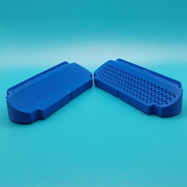 Capot perforé triangles 3D model thumbnail