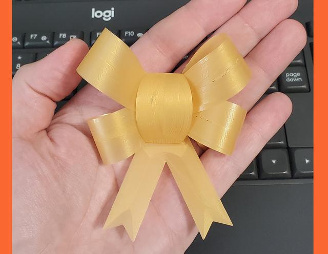 Christmas Gift Bow - Thicker 3D model thumbnail