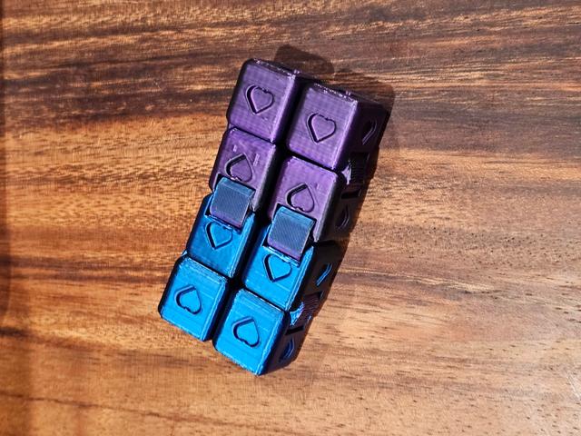 Heart infinity cube 3D model thumbnail