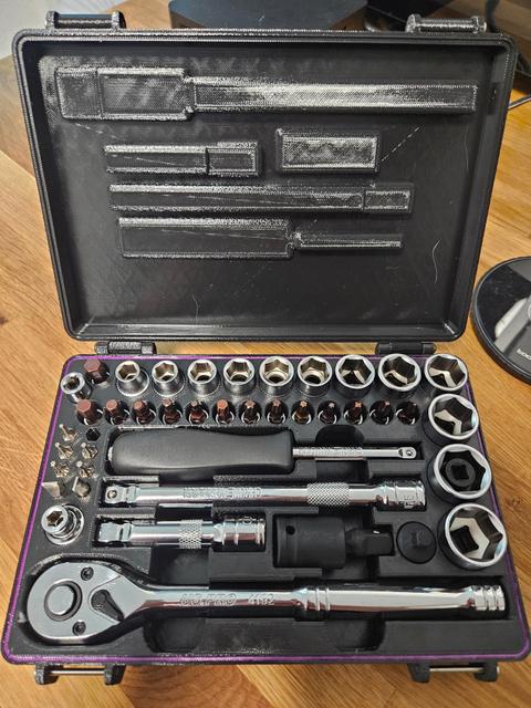 3/8 Inch Ratchet and Socket Set Rugged Box 3D model thumbnail