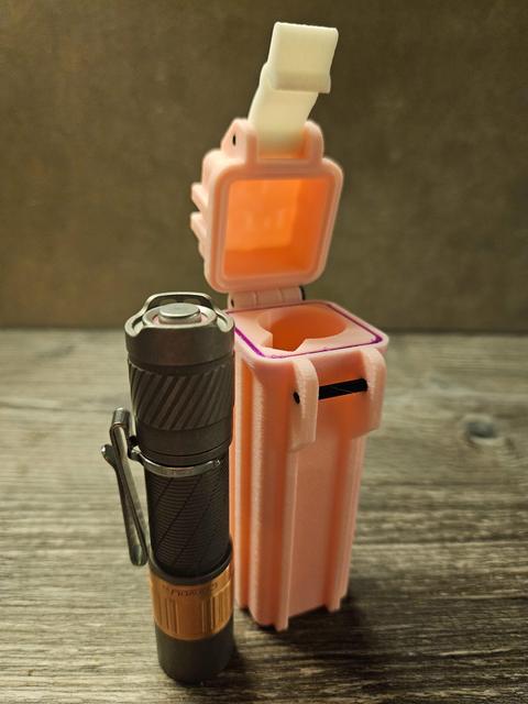 Convoy T3 Rugged Box 3D model thumbnail