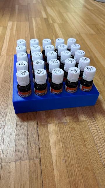 Fenistilbox für 25 (20ml) Flaschen 3D model thumbnail