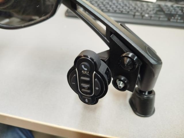 Soporte DX1 Bluetooch en espejo. Moto Kymco 3D model thumbnail