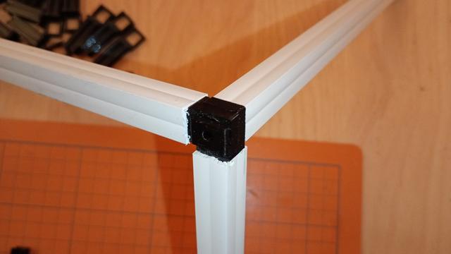 Corner connectors for square tubes 3D model thumbnail