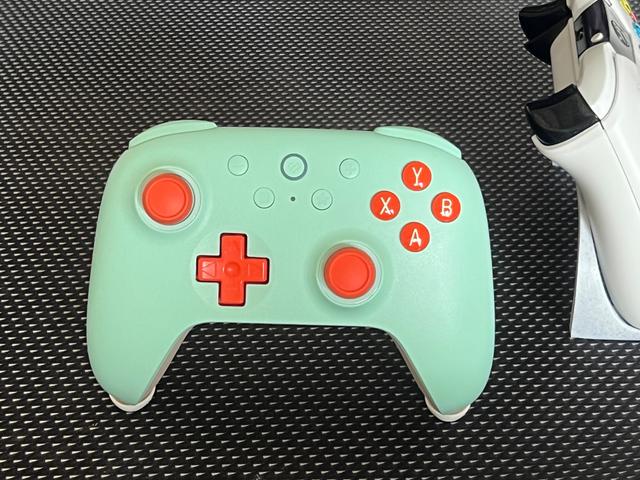 8BitDo Ultimate C2 Controller Invisible Stand 3D model thumbnail