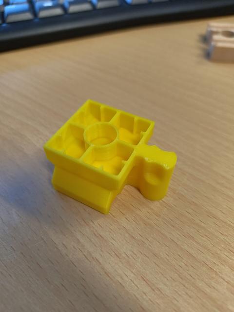 Minimalist Duplo - Brio, IKEA, Wooden Train adapter remix for better printability 3D model thumbnail