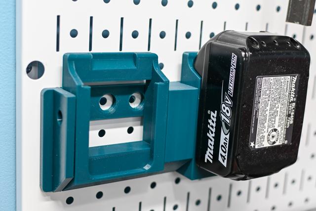 Makita 18v Battery Wall Control mount 3D model thumbnail
