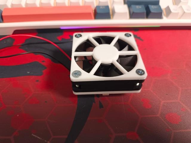 Unifi USG 3p Fan mount 3D model thumbnail