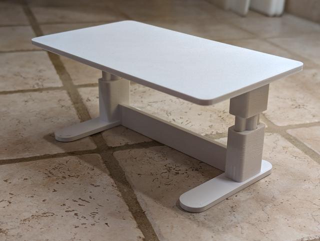 Mini standing desk 3D model thumbnail