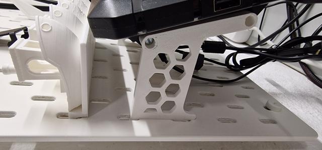 Skadis Sonic Pad holder 3D model thumbnail