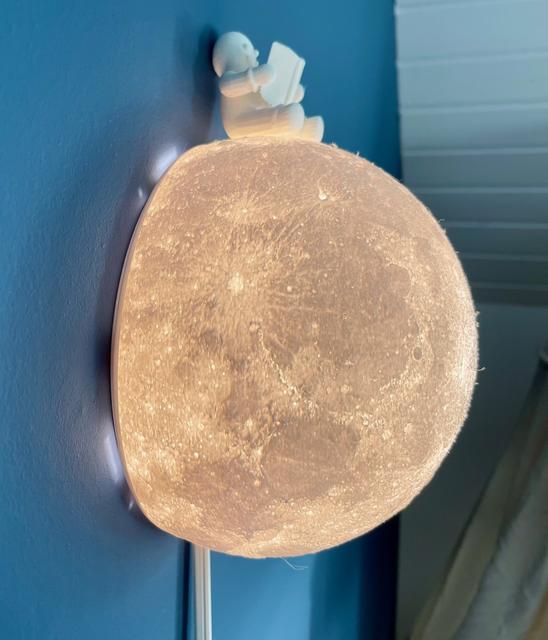 Moon Lamp – From Desk to Wall 3D model thumbnail