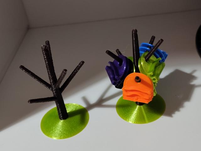Cliphanger 3D model thumbnail