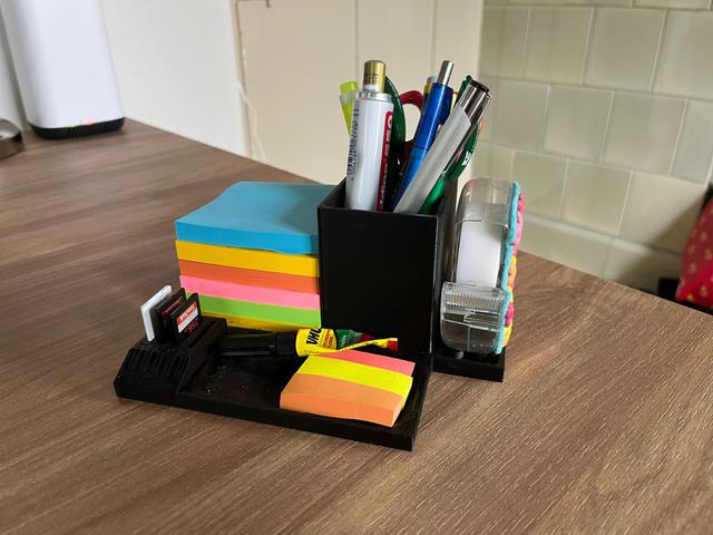 Penholder Multiple use 3D model thumbnail