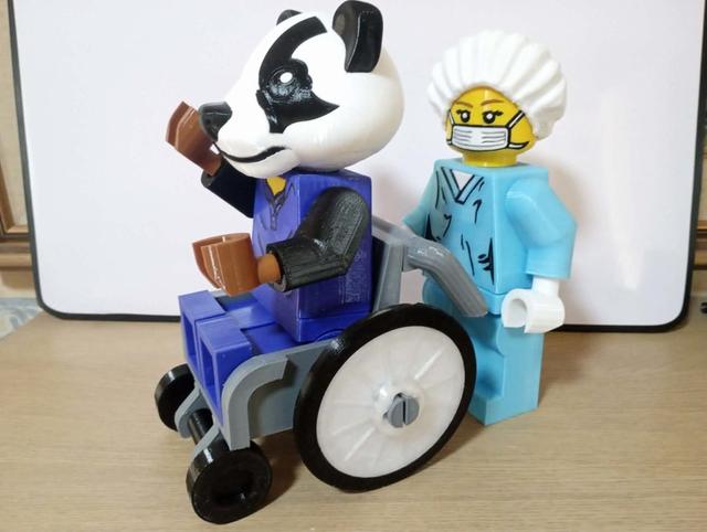 Wheelchair for Giant Minifig 3D model thumbnail