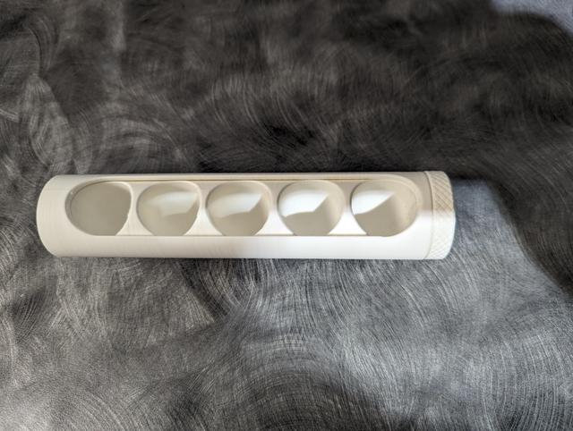 Remix of Twist Dice Holder 3D model thumbnail