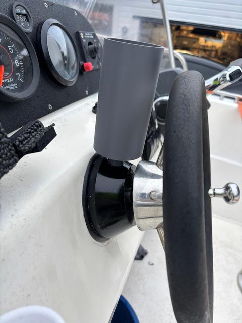Funnel for bleed of helm pump with 1/4" BSP fittings. 3D model thumbnail
