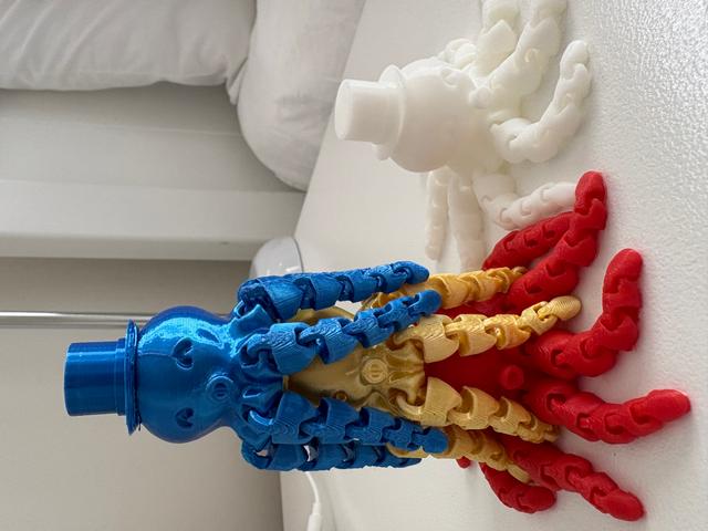 Cute Articulated Octopus with top-hat 3D model thumbnail