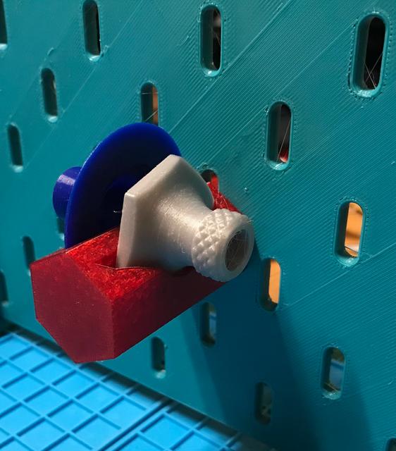 Skadis Hex Round Scraper Holder 3D model thumbnail