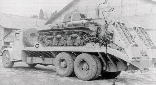 FRENCH Porte-Char Bernard 15t 1939 3D model thumbnail