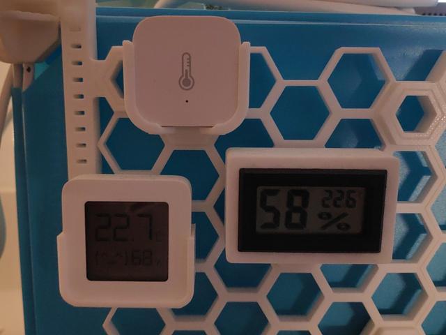Thermometer / Hygrometer Xiaomi Mijia Aqara Honeycomb Wall | HSW 3D model thumbnail