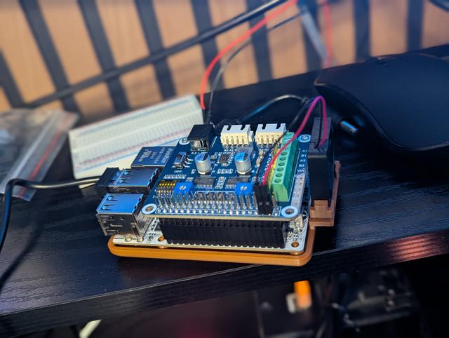 Pi / Le Potato base with fan 3D model thumbnail
