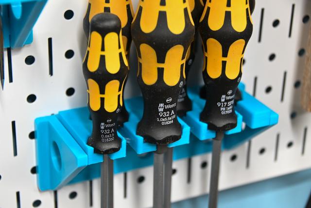 Wera Kraftform Plus Screwdriver Set 932/6 and 334/6 Wall Control Mount 3D model thumbnail
