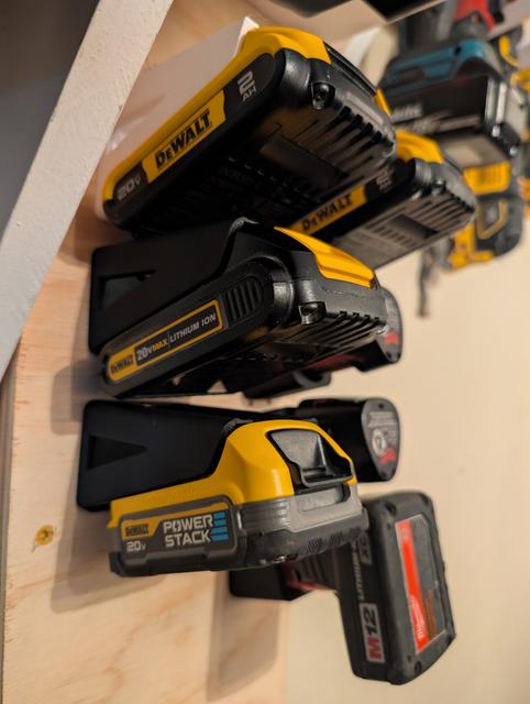 DeWalt 20V Battery Holder - Non Locking 3D model thumbnail