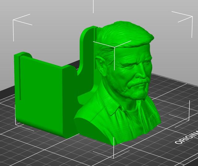 Stojánek na pivní tácky s bustou Petra Pavla 3D model thumbnail