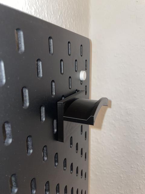 Skadis cap holder 3D model thumbnail