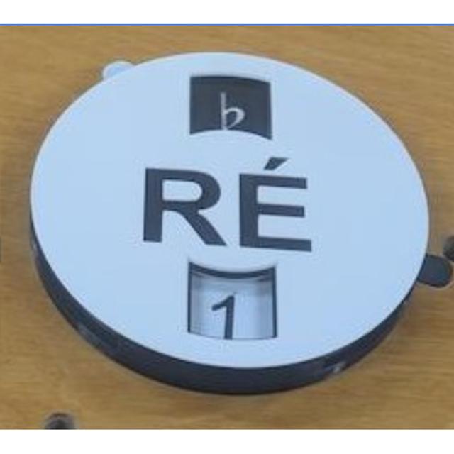 Aide pour l’enseignement d’instrument à cordes 3D model thumbnail