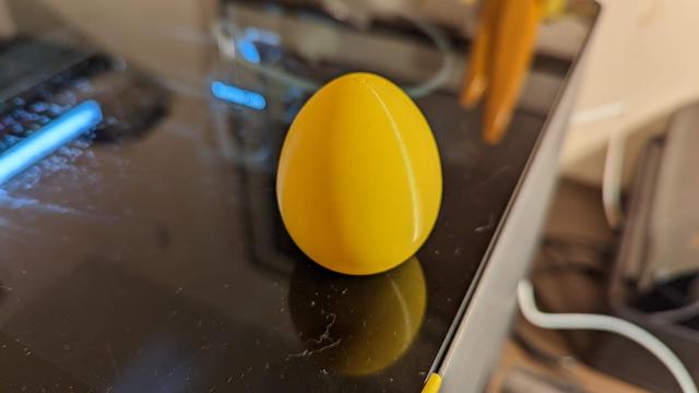 Egg by kosteklvp (Remix) 3D model thumbnail