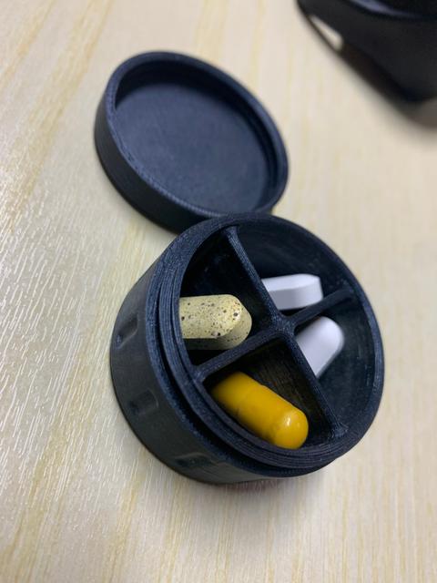 Pill Box with Compartments 3D model thumbnail