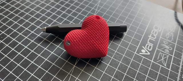 Heart keychain 3D model thumbnail