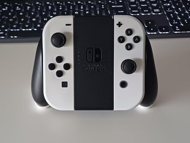 Joy-Con Comfort Grip Invisible Stand 3D model thumbnail