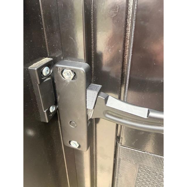 Winnebago Ekko screen door clip 3D model thumbnail