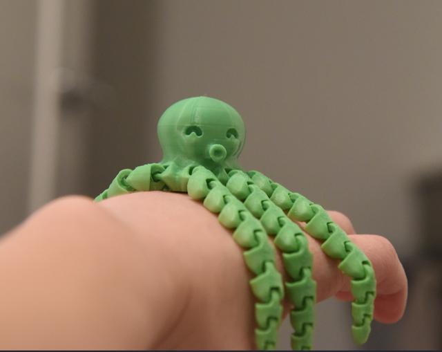 Longer octopus 3D model thumbnail