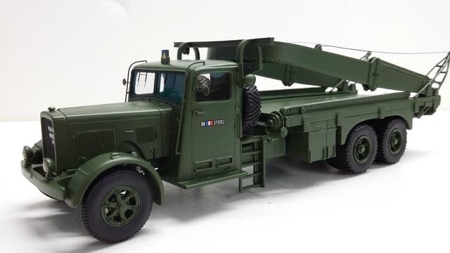 FRENCH Berliet GPE4 Tank Transporter 3D model thumbnail