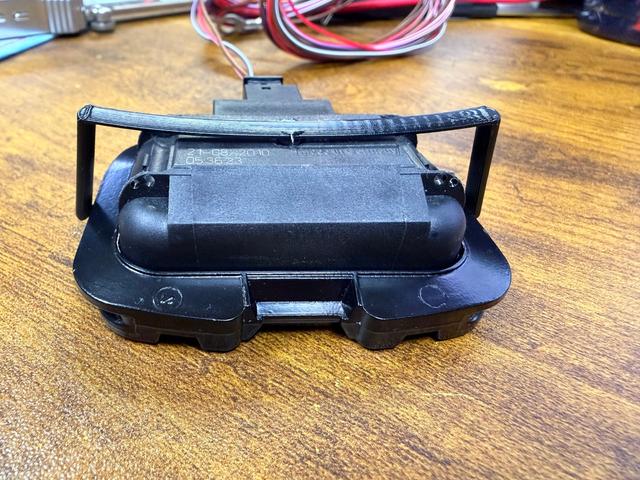 VW VAG Rain Light Sensor Spring Clip 3D model thumbnail