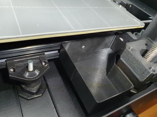 Prusa MK4 bin (remix) 3D model thumbnail