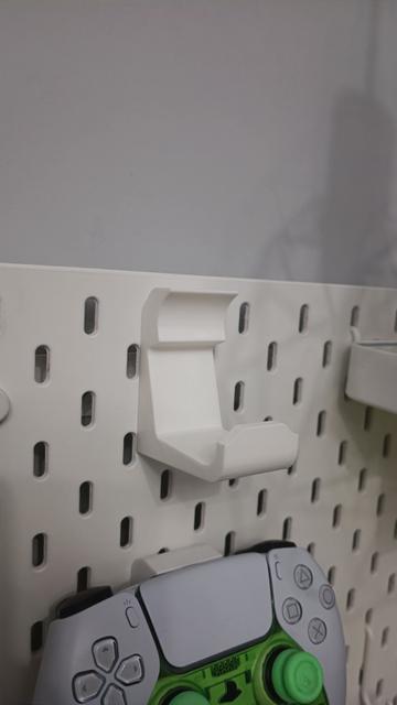 eXtremeRate dualsense Controller Holder for Ikea Skadis 3D model thumbnail