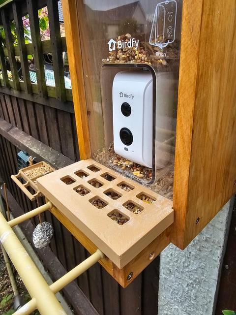Birdfy Ebony Lite Seed Screen 3D model thumbnail