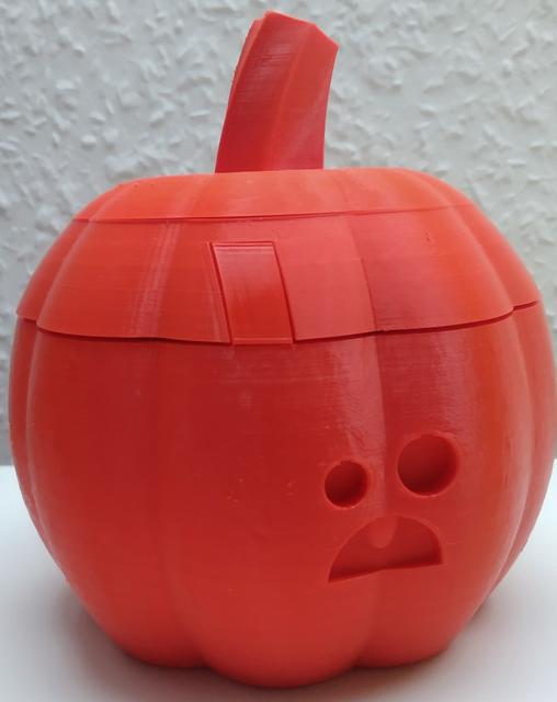 Twist Lock Small Scared Face Pumpkin 3D model thumbnail